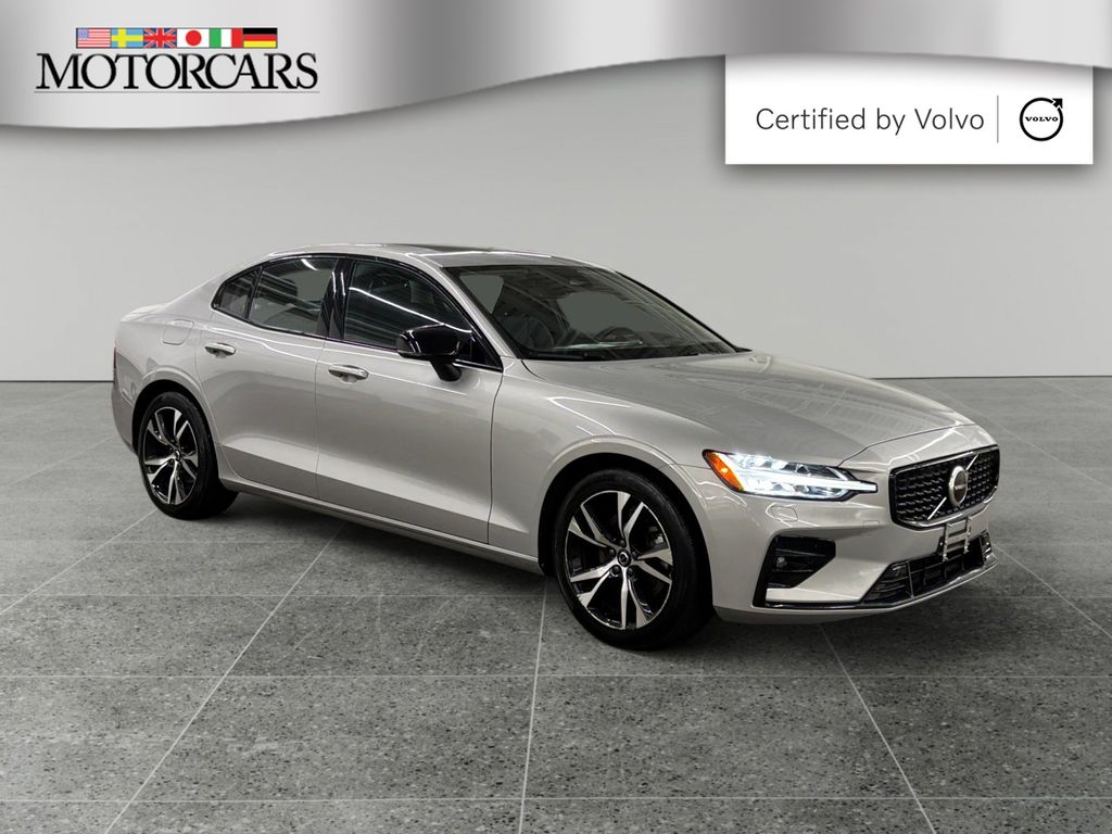 Silver Dawn Metallic 2025 Volvo S60 B5 Core AWD Sedan All-Wheel Drive Automatic