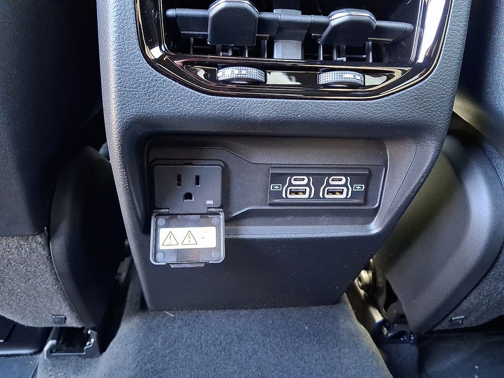 New 2026 Jeep Grand Cherokee SUV