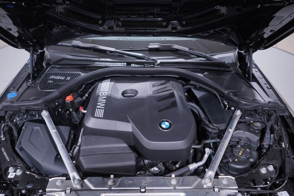 Thumbnail: 2025 BMW 4 Series - 26