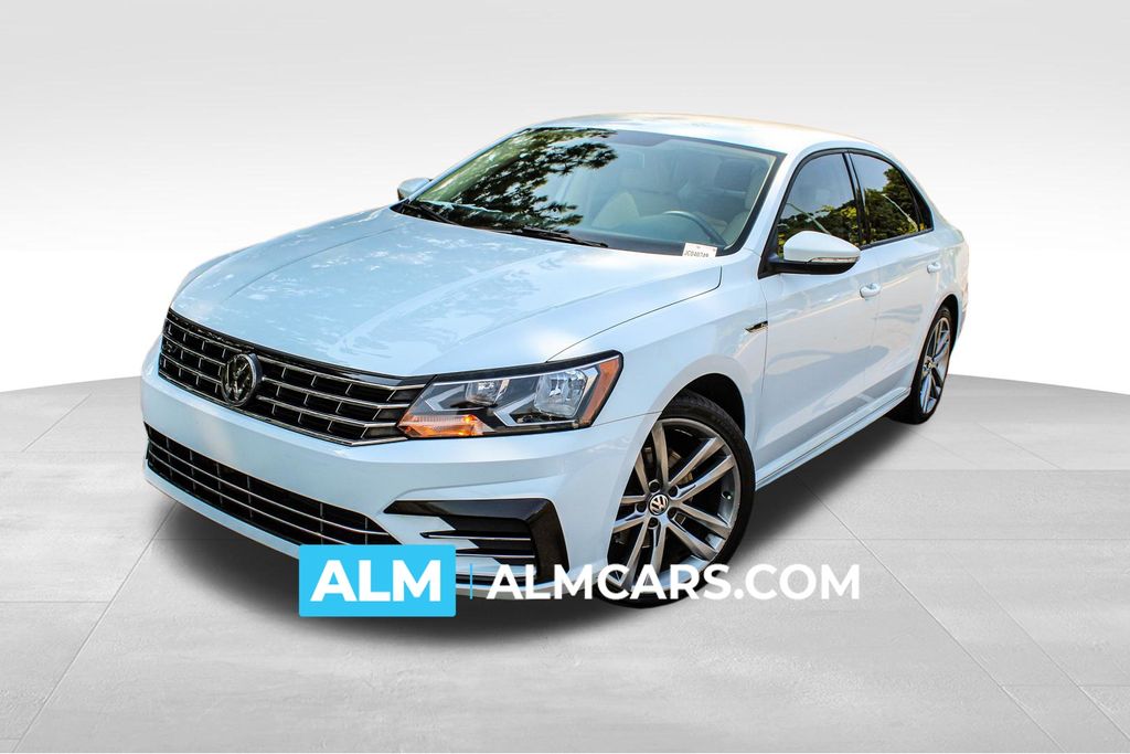 Pure White 2018 Volkswagen Passat Sedan Front-Wheel Drive 6-Speed Automatic