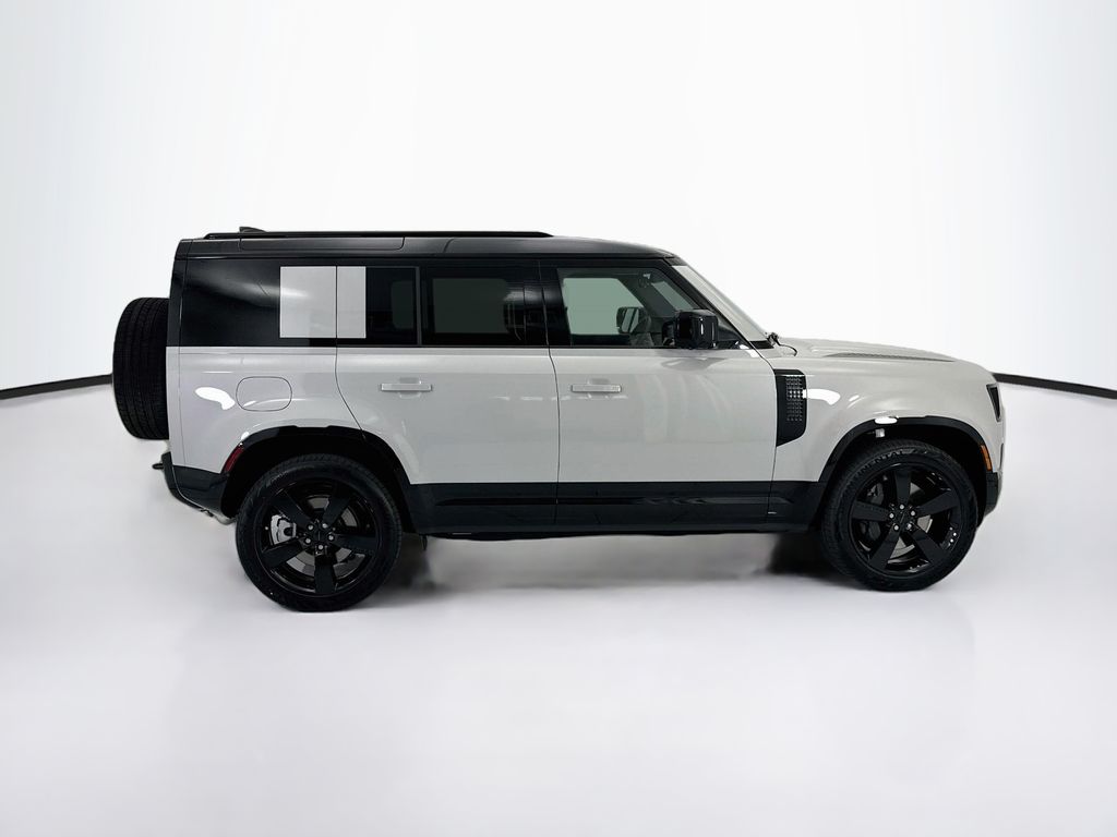 Thumbnail: 2026 Land Rover Defender - 4