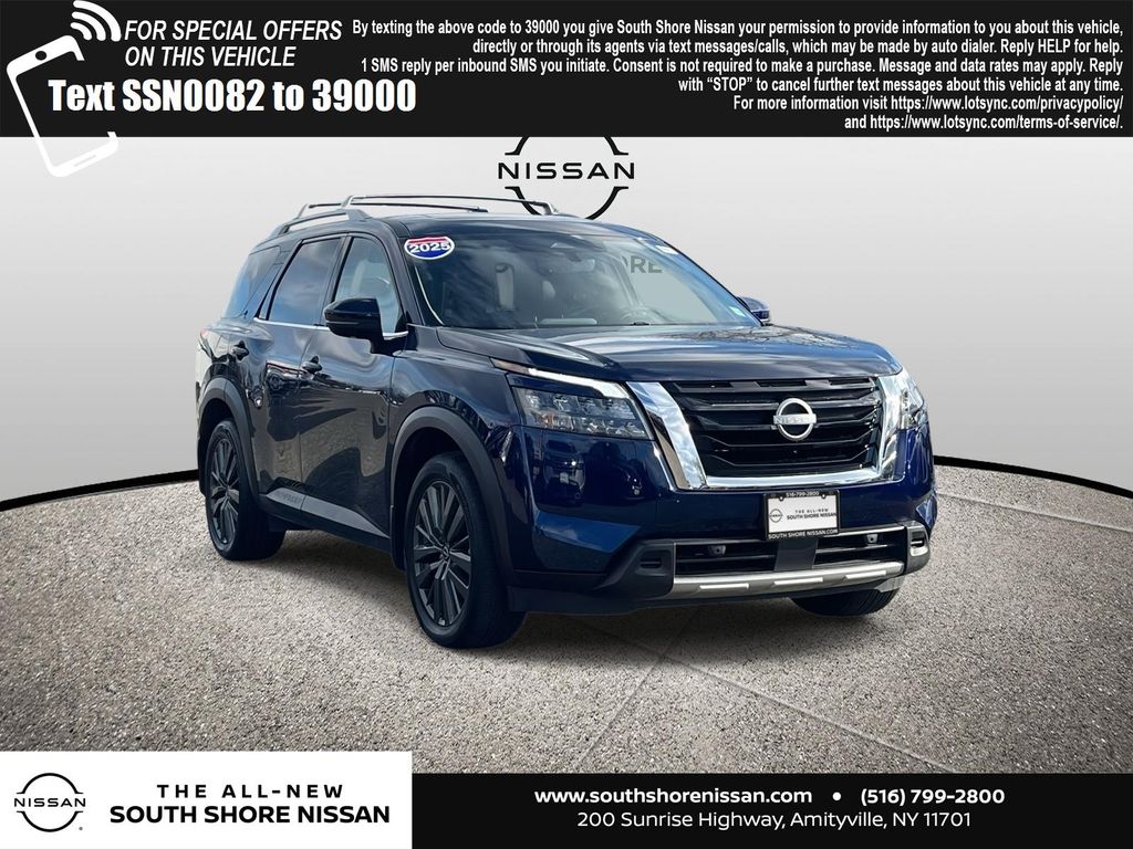 2025 Nissan Pathfinder SL FWD