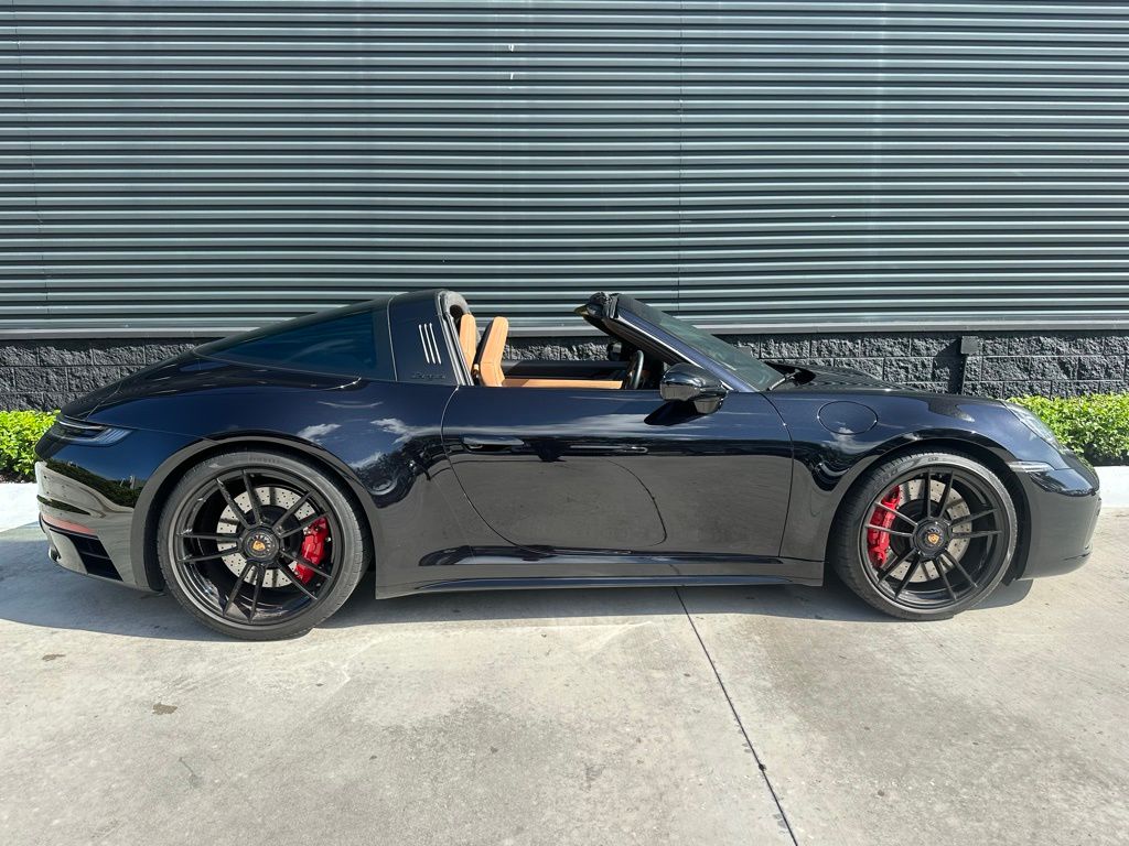 Thumbnail: 2024 Porsche 911 - 13