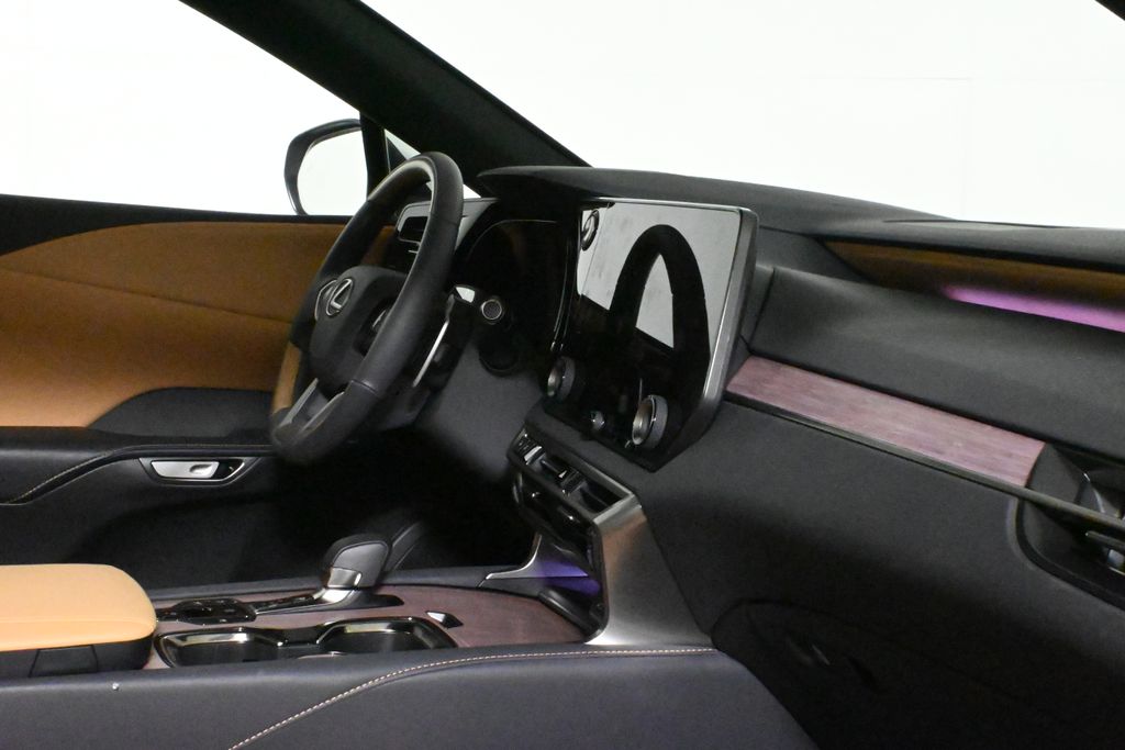 Thumbnail: 2025 Lexus RX - 32