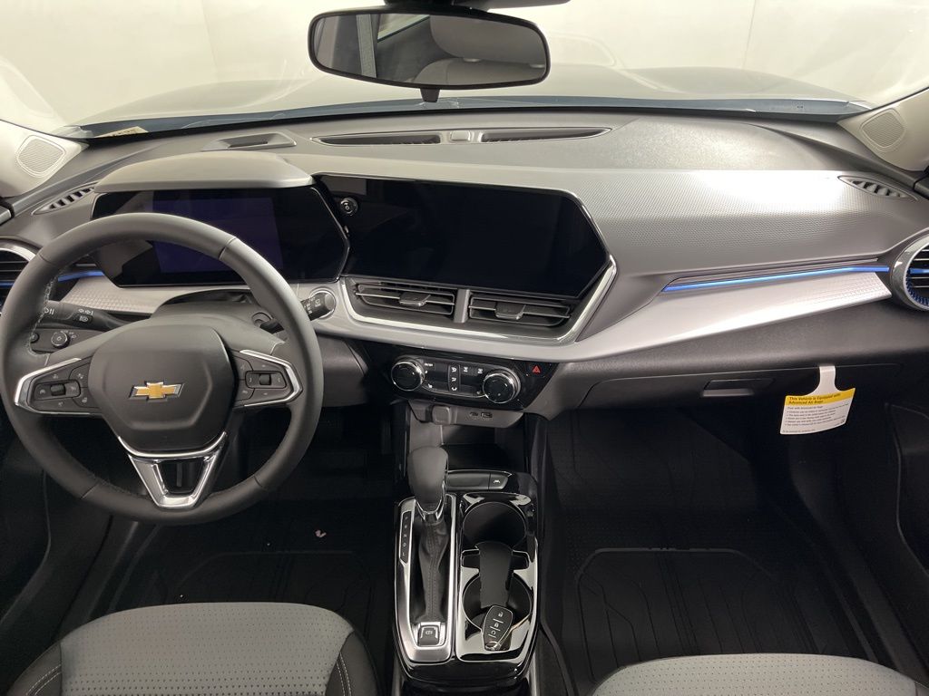Thumbnail: 2025 Chevrolet Trax - 14