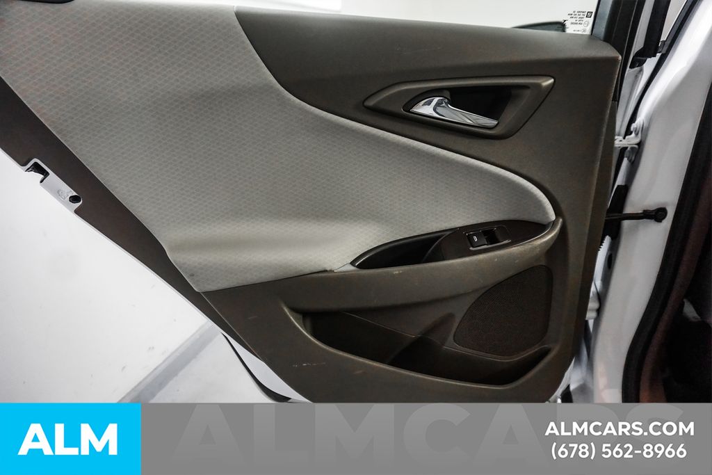 Used 2025 White Chevrolet LT image 51