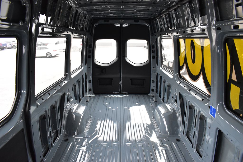 2024 Mercedes-Benz Sprinter 3500 31