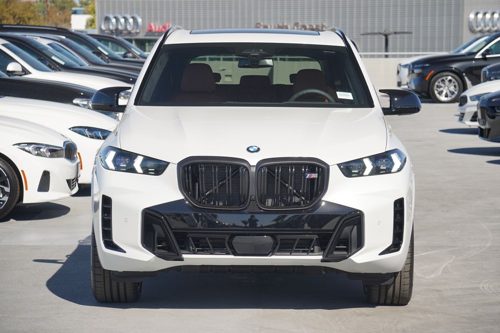 2025 BMW X5 M60i 2