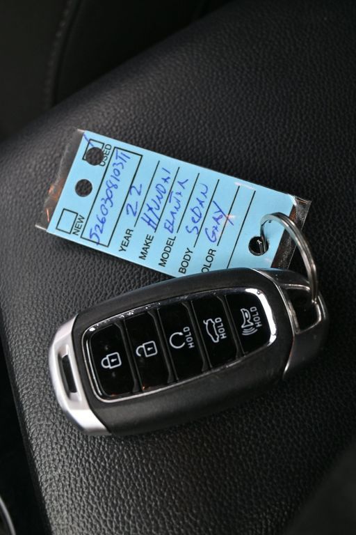 Used 2022 Electric Shadow Hyundai SEL image 28