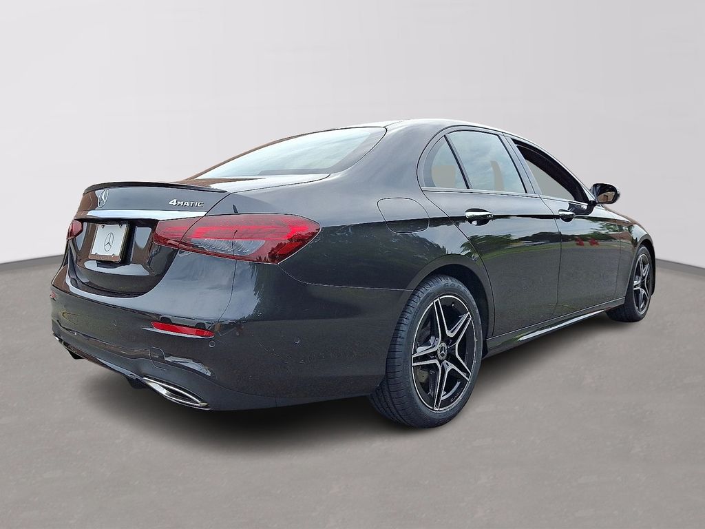 Thumbnail: 2023 Mercedes-Benz E-Class - 4