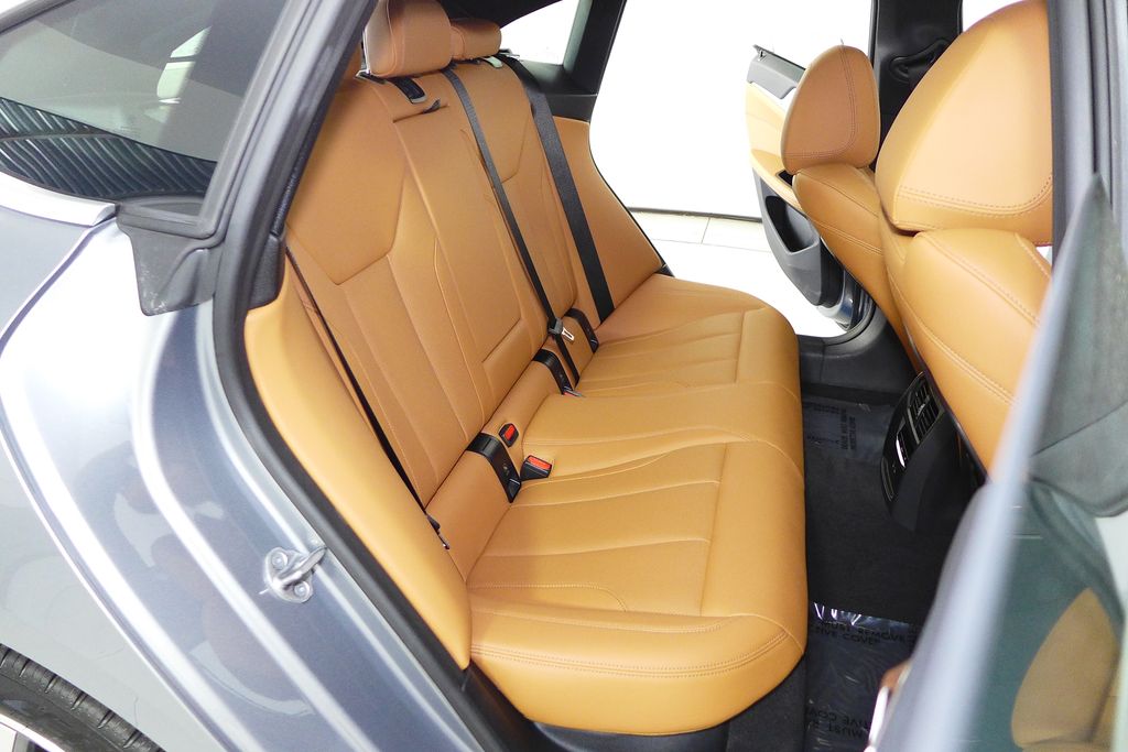 Thumbnail: 2023 BMW i4 - 20