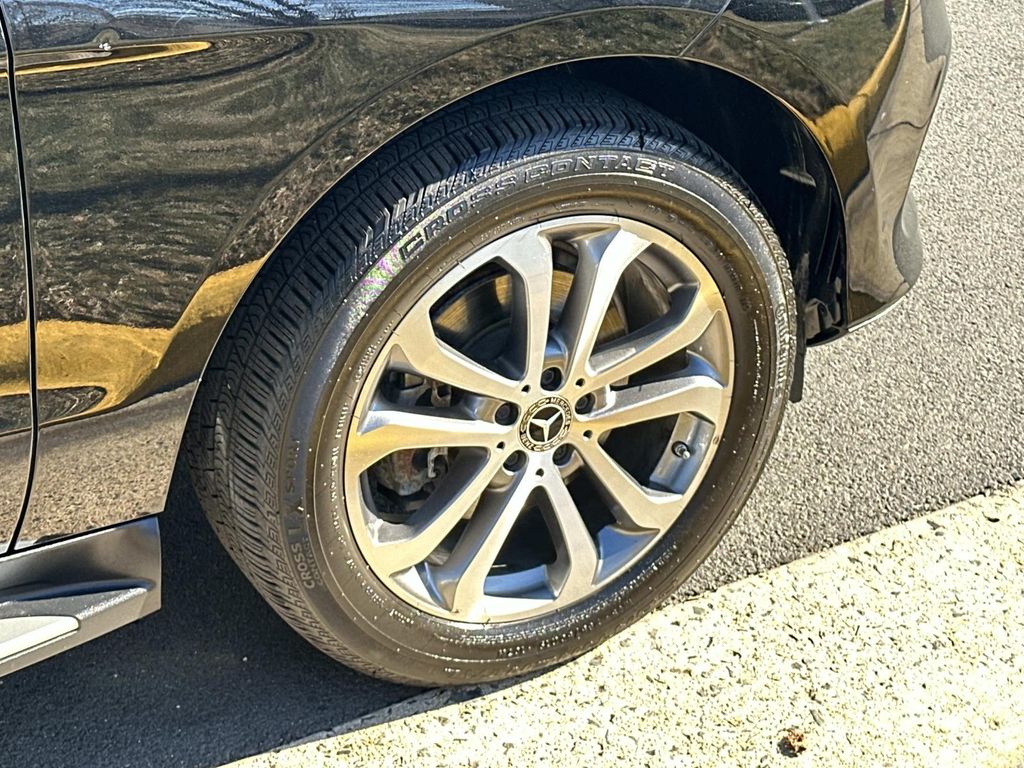 Thumbnail: 2017 Mercedes-Benz GLE - 18