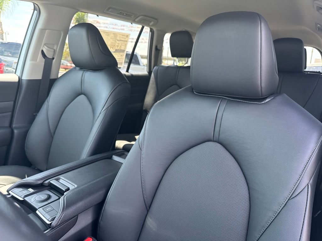 New 2026 Toyota Grand Highlander Hybrid SUV
