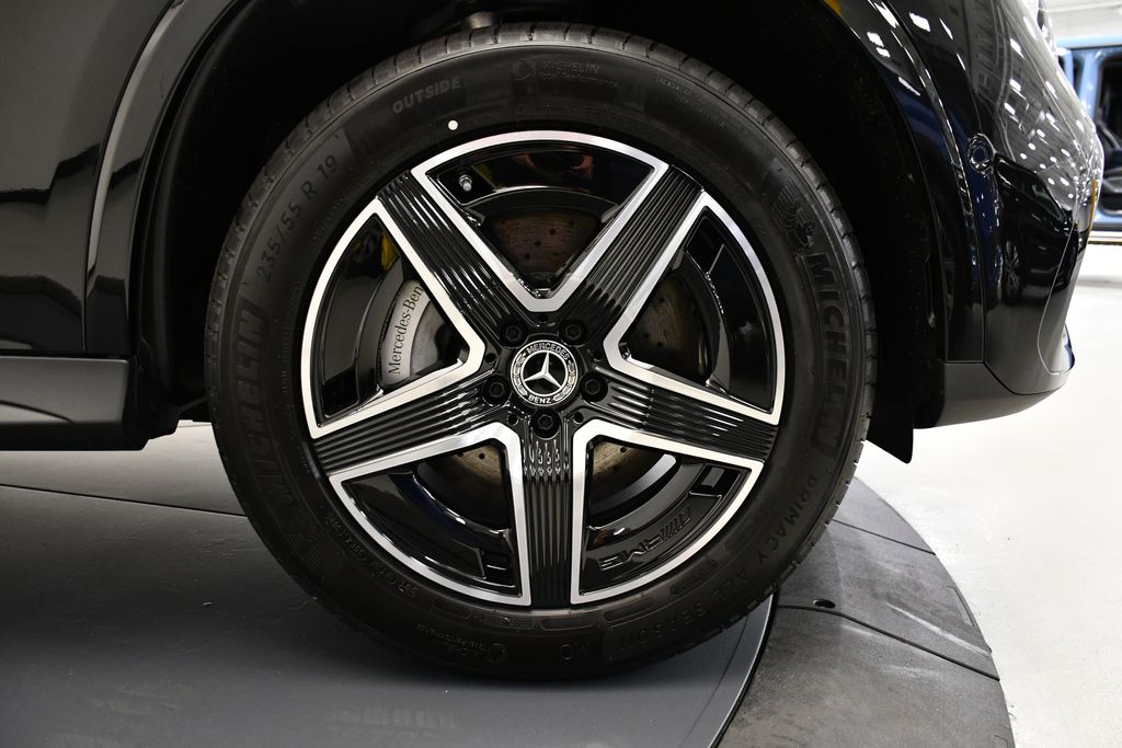2025 Mercedes-Benz GLC 300 16