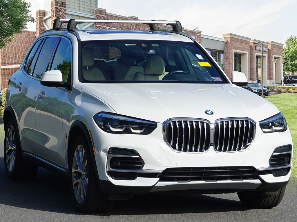Thumbnail: 2022 BMW X5 - 3
