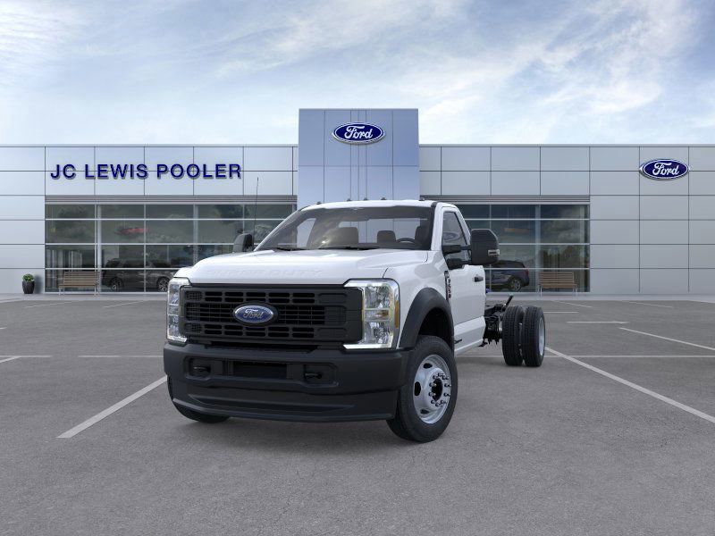 2025 Ford F-550 Chassis XL