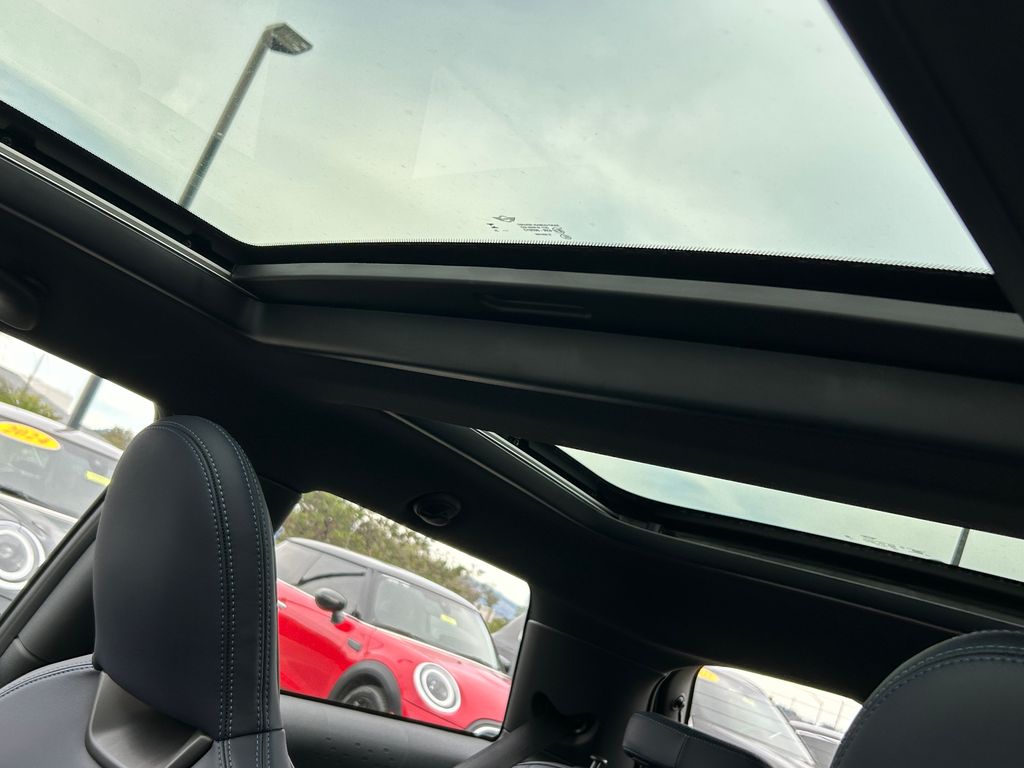 Thumbnail: 2025 MINI Cooper - 16