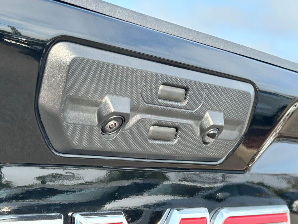 Used 2025 Black GMC AT4 image 89