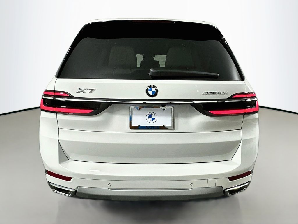 Thumbnail: 2027 BMW X7 - 6
