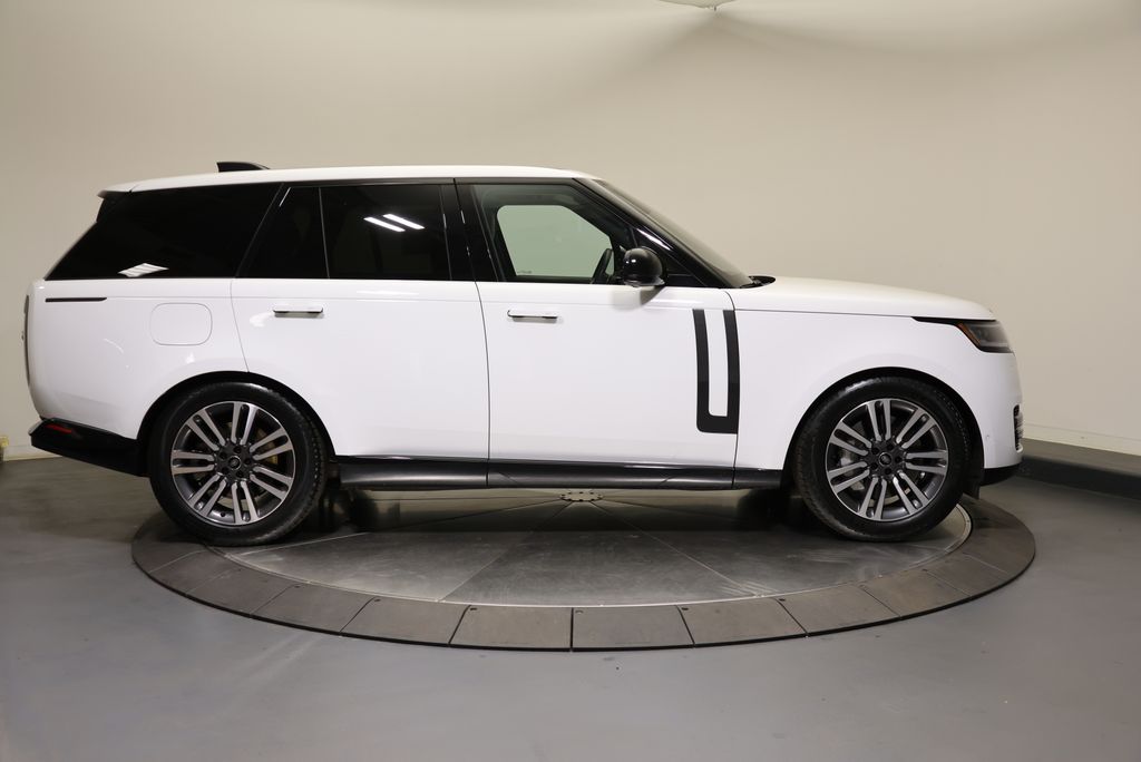 Thumbnail: 2023 Land Rover Range Rover - 6
