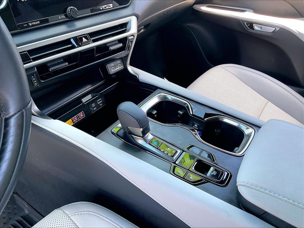 2024 Lexus RX — photo 19