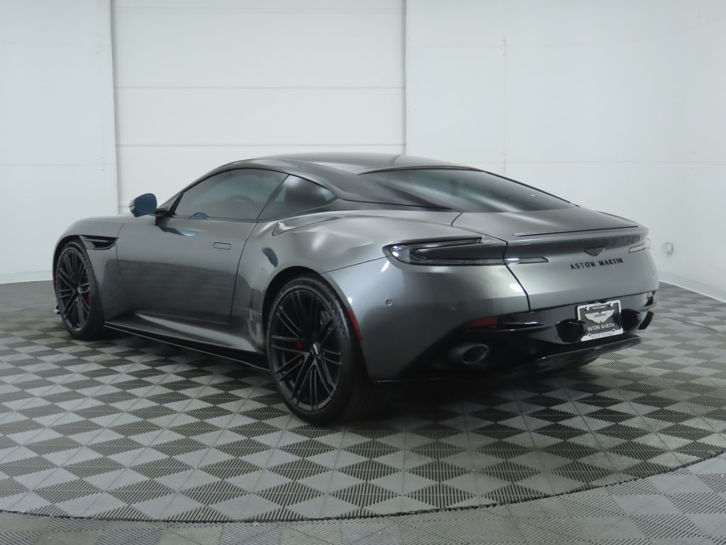 2024 Aston Martin DB12  7