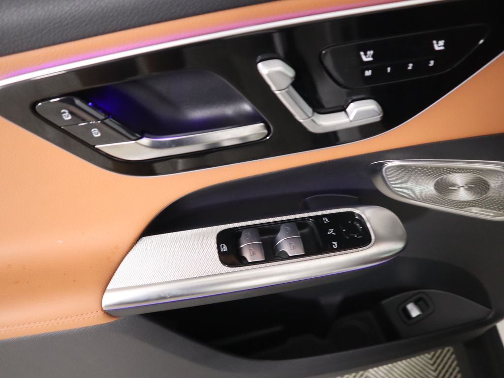 Thumbnail: 2026 Mercedes-Benz GLC - 25