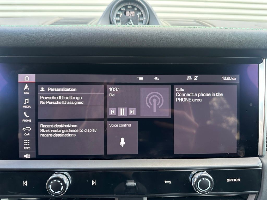 Thumbnail: 2026 Porsche Macan - 29