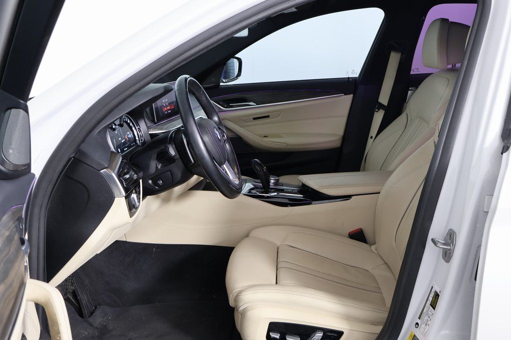 Thumbnail: 2019 BMW 5 Series - 10