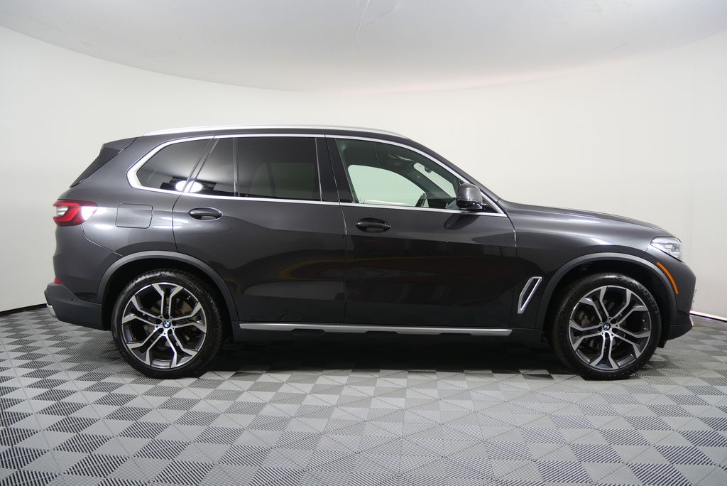 Thumbnail: 2021 BMW X5 - 2