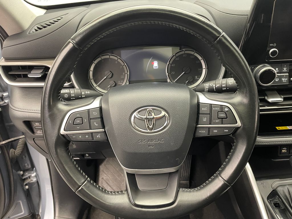 2023 Toyota Highlander XLE 21