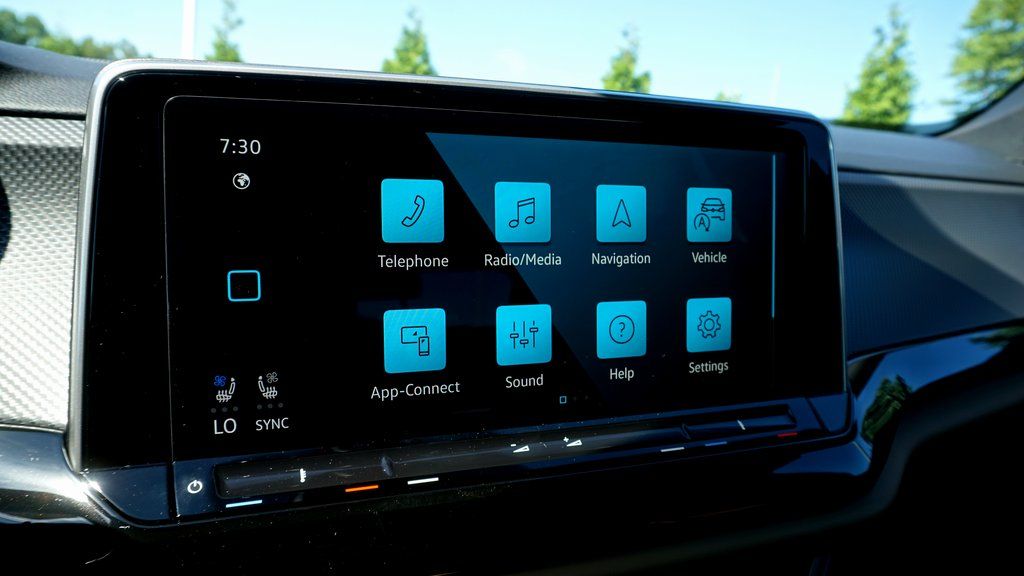 2026 Volkswagen Atlas Cross Sport SEL R-LINE - Photo 18