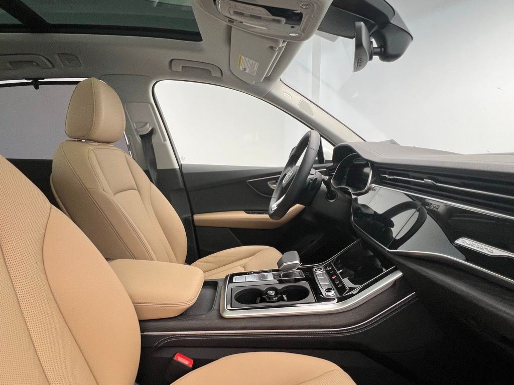 Thumbnail: 2026 Audi Q7 - 7