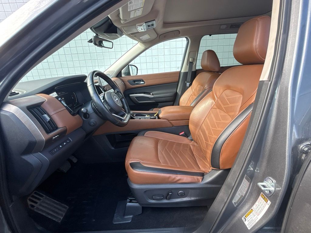 Used 2023 Nissan Pathfinder SUV