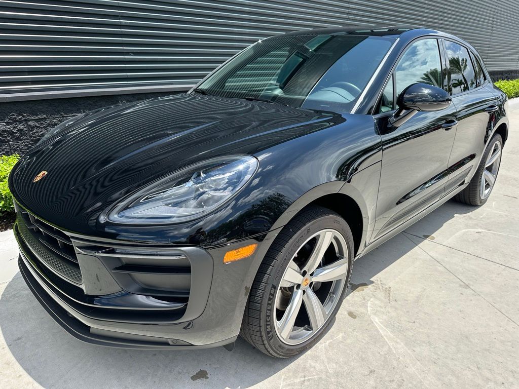2025 Porsche Macan  6