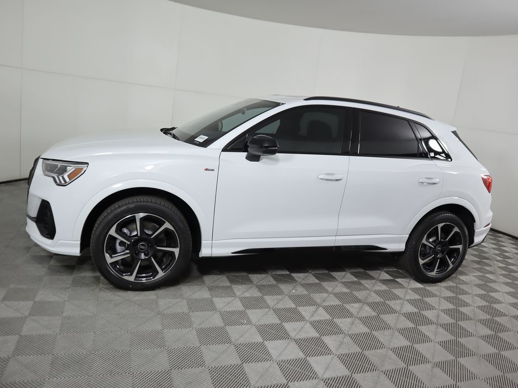 Thumbnail: 2025 Audi Q3 - 8