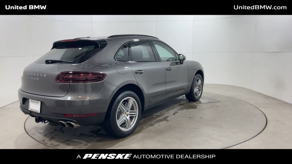 2016 Porsche Macan S 8