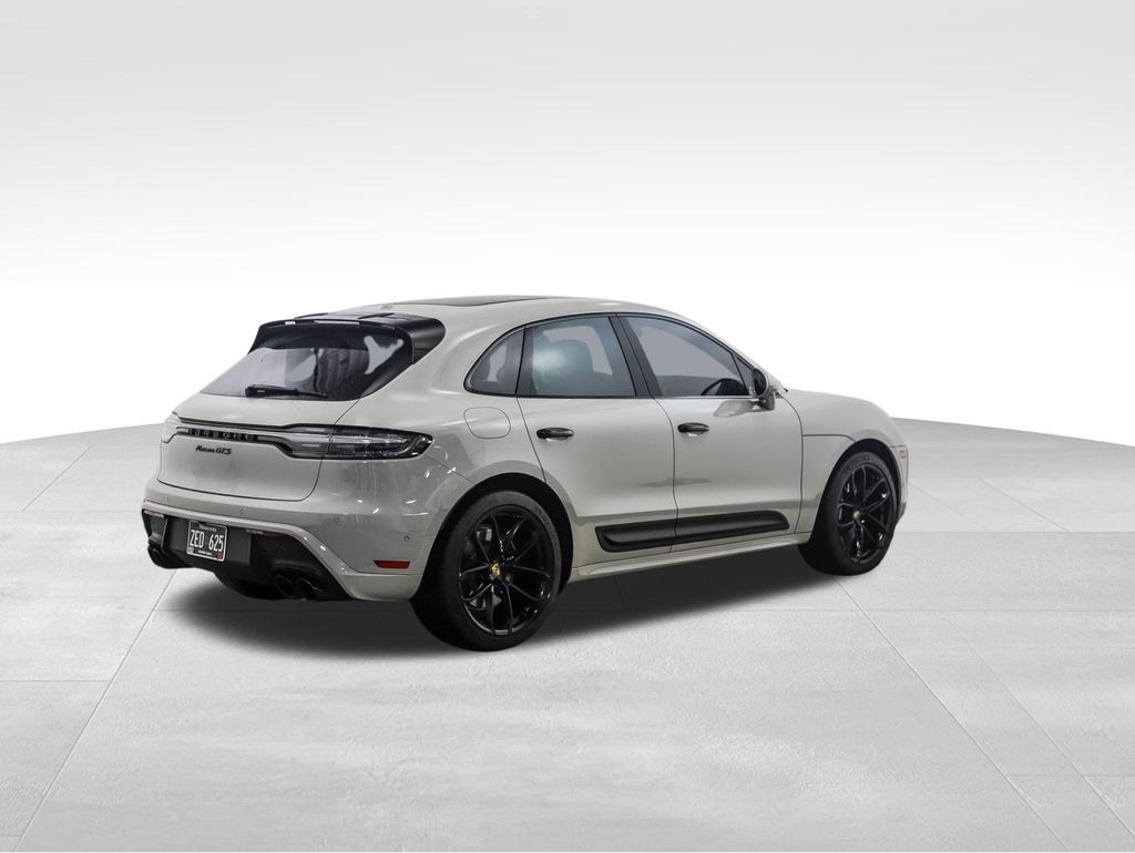 Thumbnail: 2023 Porsche Macan - 5