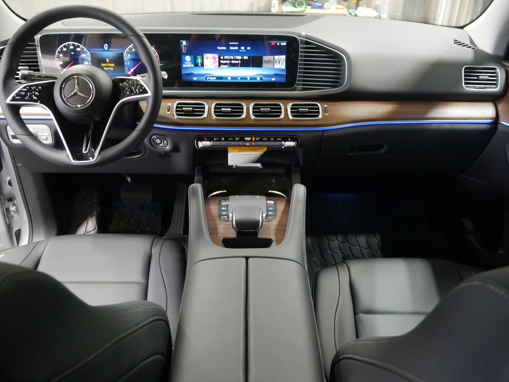 Thumbnail: 2026 Mercedes-Benz GLE - 22
