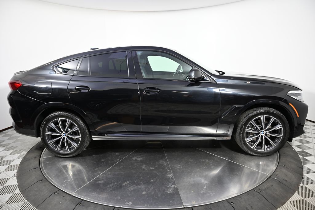 Thumbnail: 2022 BMW X6 - 6