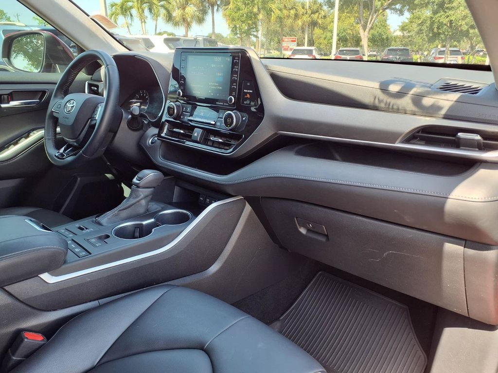 Used 2020 Toyota Highlander SUV