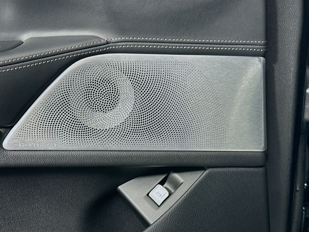 Thumbnail: 2016 BMW 7 Series - 19