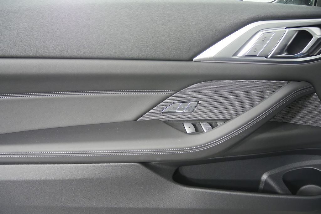 Thumbnail: 2026 BMW M4 - 11