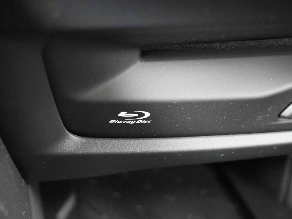 New 2026 Diamond Black Crystal Pearlcoat Chrysler Pinnacle image 22