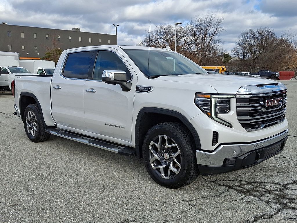 2024 GMC Sierra 1500 SLT Crew Cab 4WD