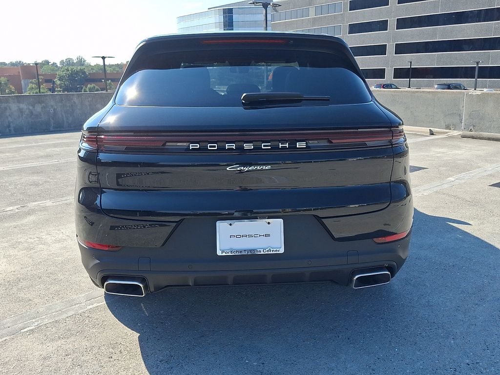 Thumbnail: 2026 Porsche Cayenne - 9