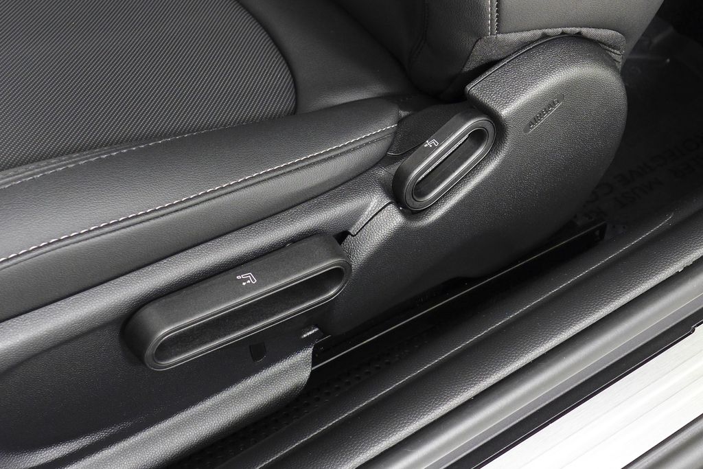 Thumbnail: 2023 MINI Cooper - 24