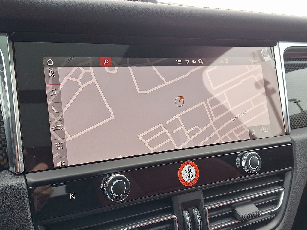 Thumbnail: 2026 Porsche Macan - 18