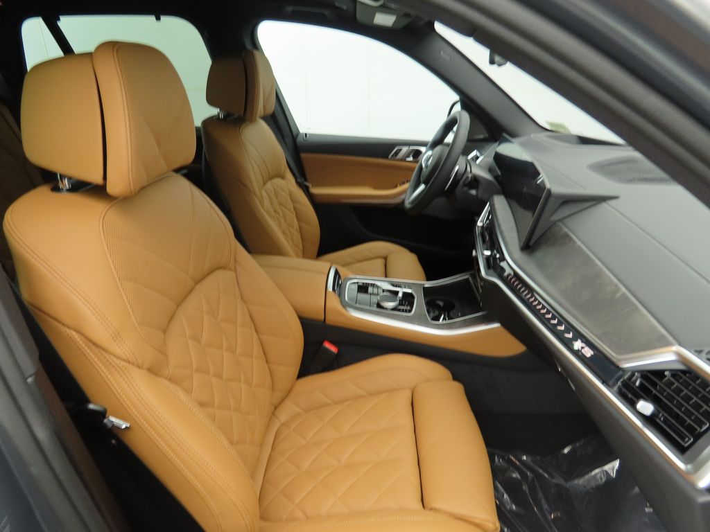 Thumbnail: 2026 BMW X5 - 21