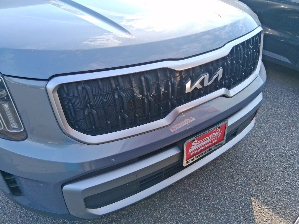 Certified Used 2023 Silver Kia EX image 17